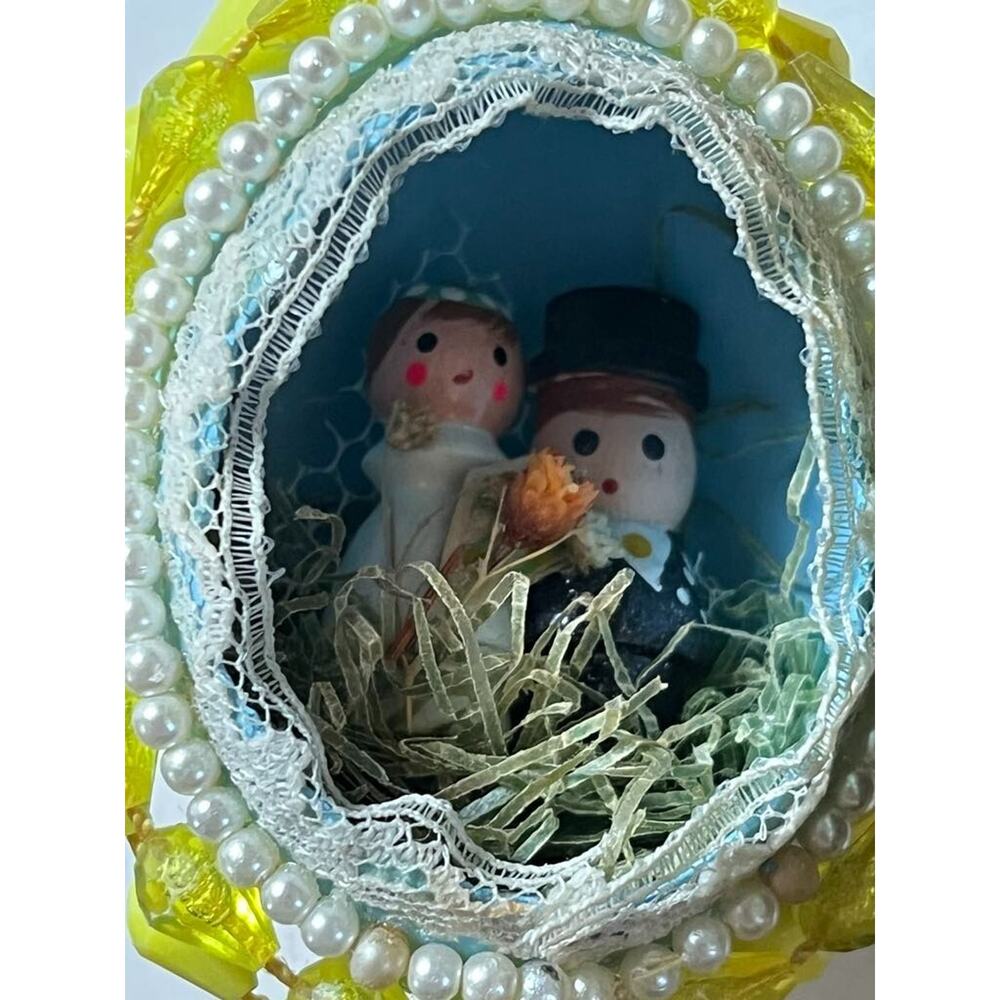 4 Vintage Decorated Egg With Figure Inside C1970's THANKSGIVING - Picture 2 of 7